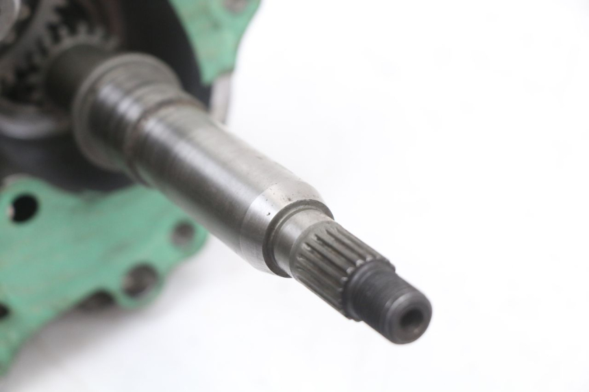 photo de TRANSMISSION ROUE SUZUKI BURGMAN 125 (2007 - 2014) - Gros plan technique