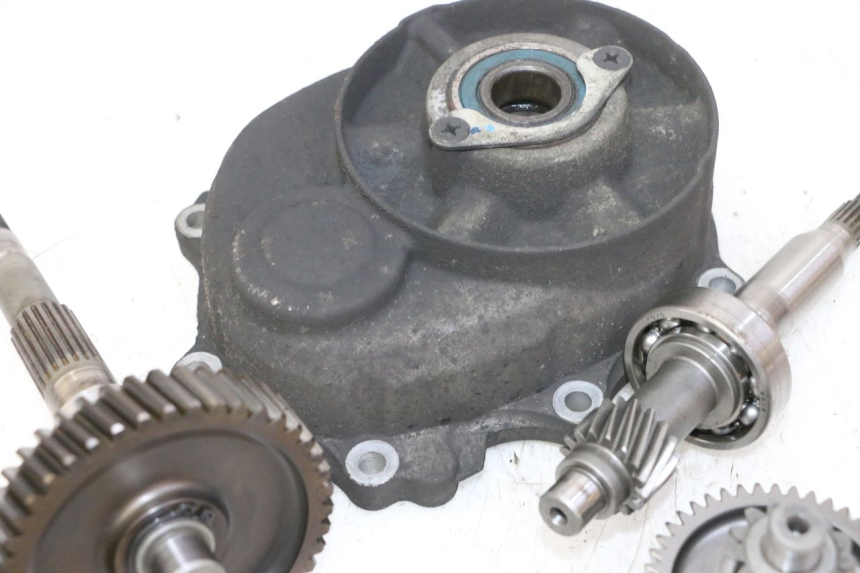 photo de TRANSMISSION ROUE SUZUKI BURGMAN 125 (2007 - 2014) - Détails caractéristiques