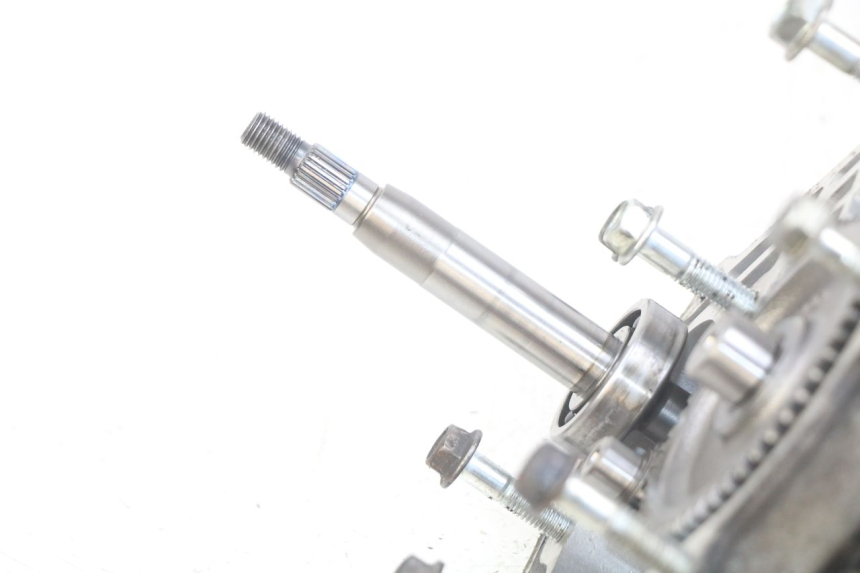 photo de TRANSMISSION ROUE SYM CROX 4T 50 (2016 - 2023) - Gros plan technique