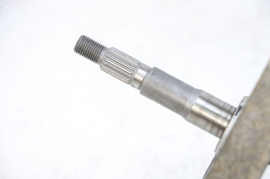 photo de TRANSMISSION ROUE  DAELIM BESBI 125 (2007 - 2008) - Points de fixation