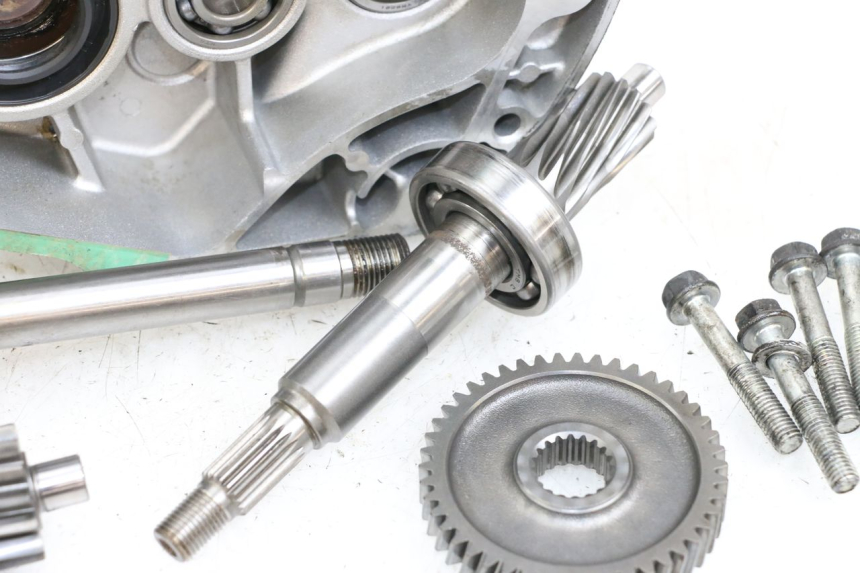 photo de TRANSMISSION ROUE HONDA FES S-WING SWING ABS 125 (2007 - 2015) - Marquages et références