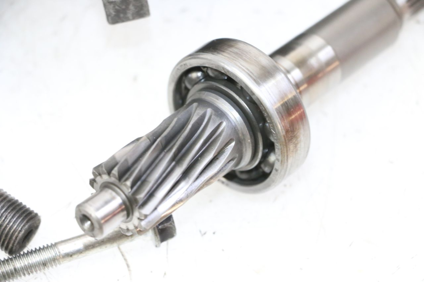 photo de TRANSMISSION ROUE HONDA FES S-WING SWING ABS 125 (2007 - 2015) - Vue rapprochée