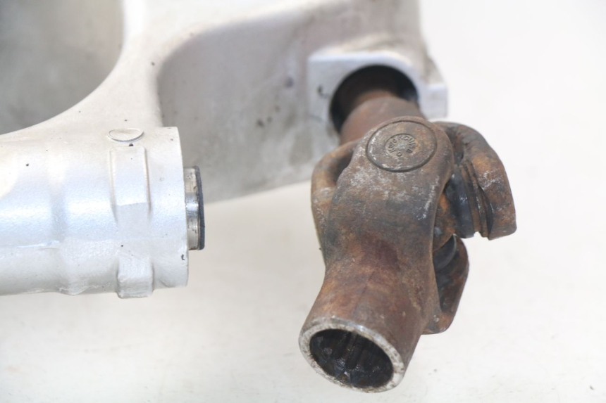 photo de TRANSMISSION ROUE  YAMAHA FJR ABS 1300 (2006 - 2012) - Vue rapprochée