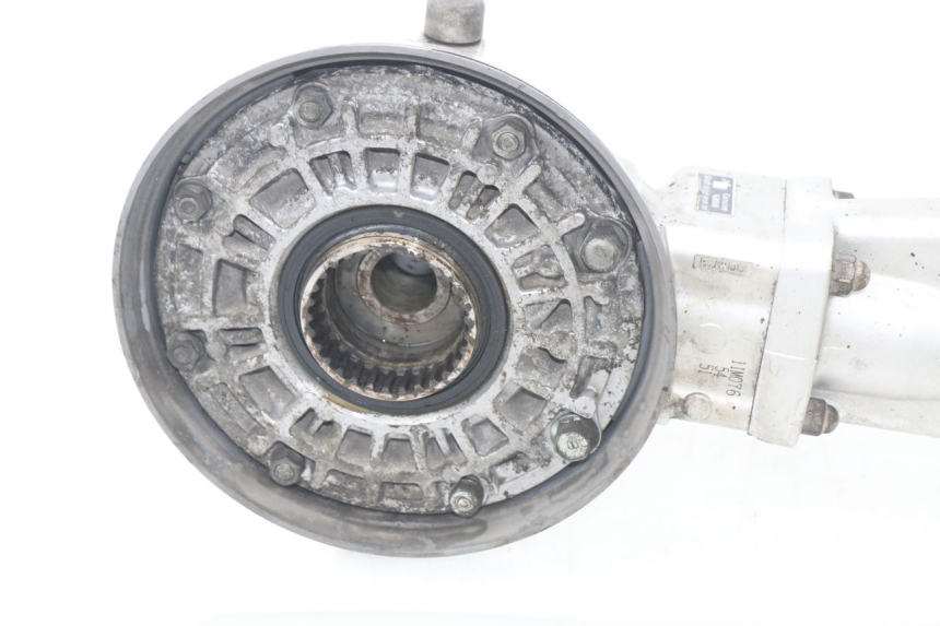 photo de TRANSMISSION ROUE  YAMAHA FJR ABS 1300 (2006 - 2012) - Autre angle de vue