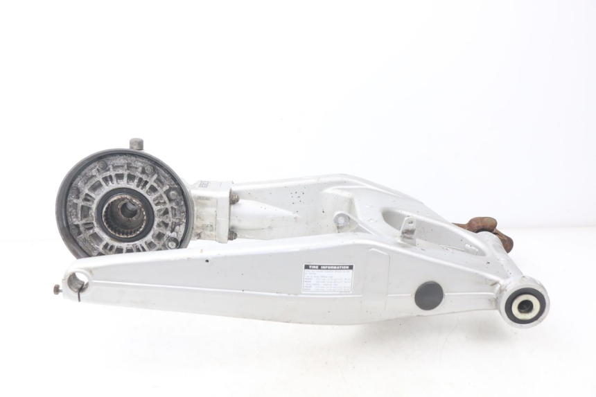 photo de TRANSMISSION ROUE  YAMAHA FJR ABS 1300 (2006 - 2012) - Gros plan technique