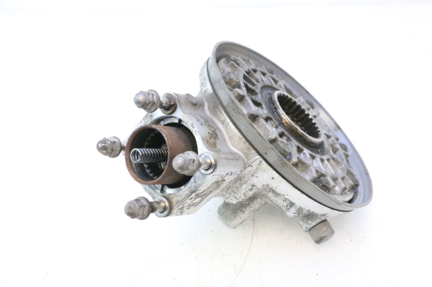photo de TRANSMISSION ROUE  YAMAHA FJR 1300 (2001 - 2005) - Vue d’ensemble