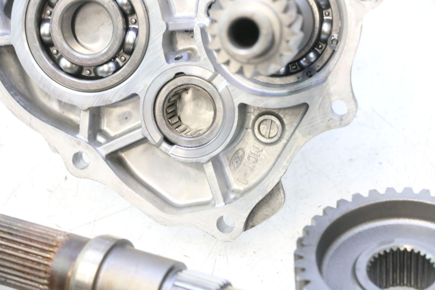 photo de TRANSMISSION ROUE  HONDA FJS SILVER WING SILVERWING 400 (2005 - 2008) - Angle alternatif