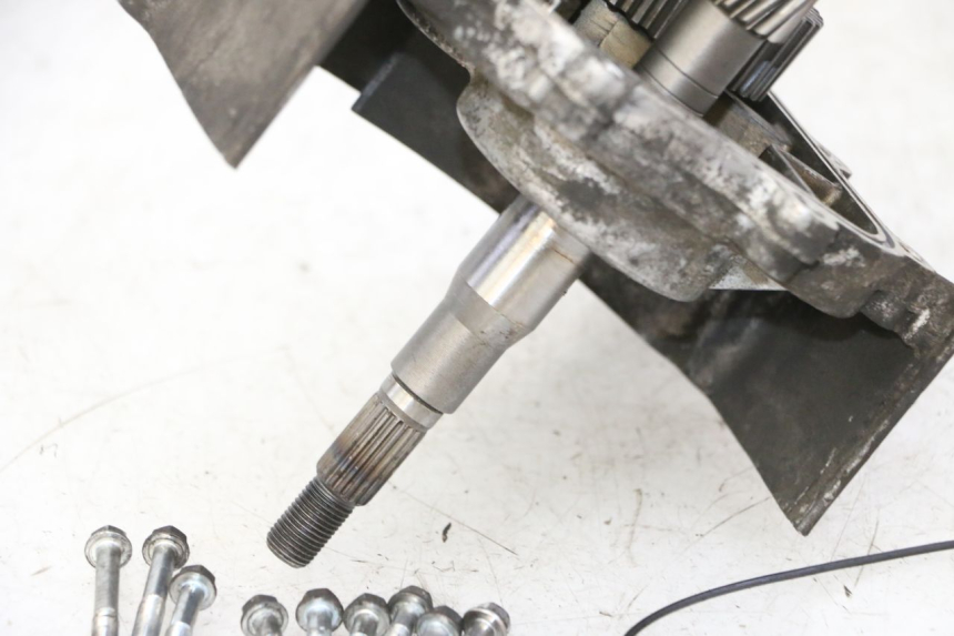 photo de TRANSMISSION ROUE  DAELIM HISTORY 125 (2001 - 2002) - Gros plan technique