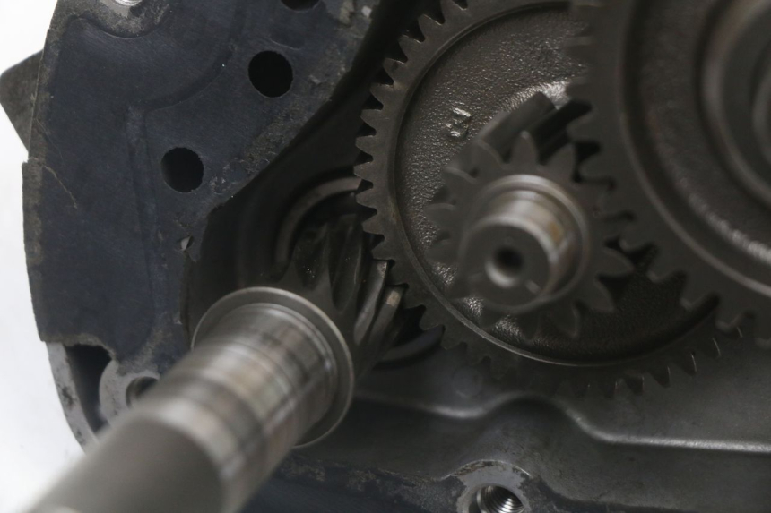 photo de TRANSMISSION ROUE  HONDA NES AROBASE 125 (2000 - 2003) - Gros plan technique