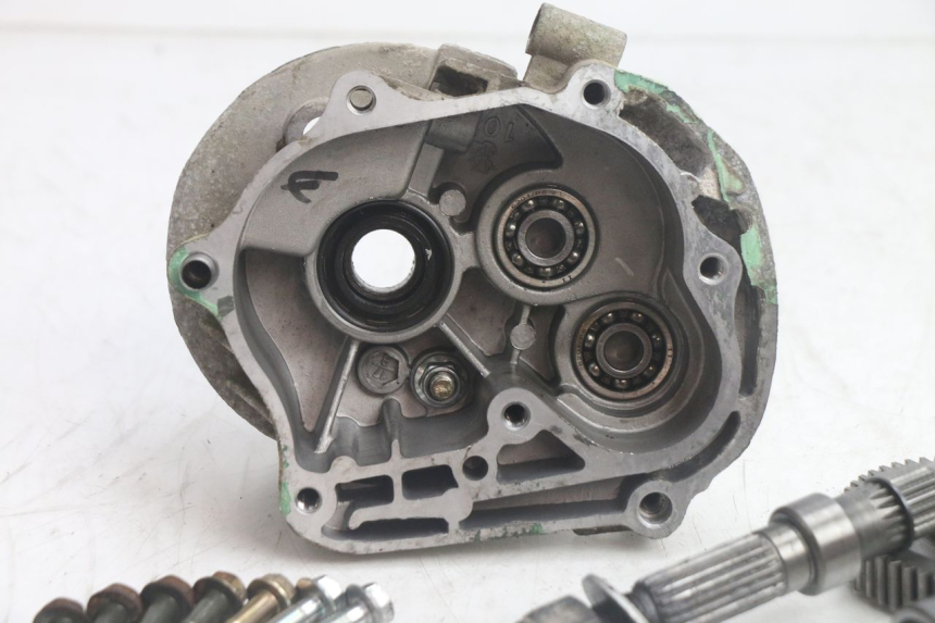 photo de TRANSMISSION ROUE PEUGEOT KISBEE 4T 50 (2018 - 2022) - Gros plan technique