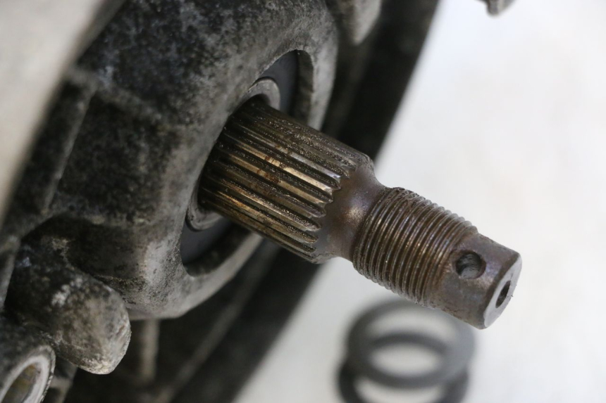 photo de TRANSMISSION ROUE  PIAGGIO LIBERTY 50 (1998 - 2003) - Points de fixation