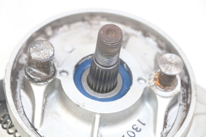 photo de TRANSMISSION ROUE SYM MIO 50 (2011 - 2017) - Points de fixation