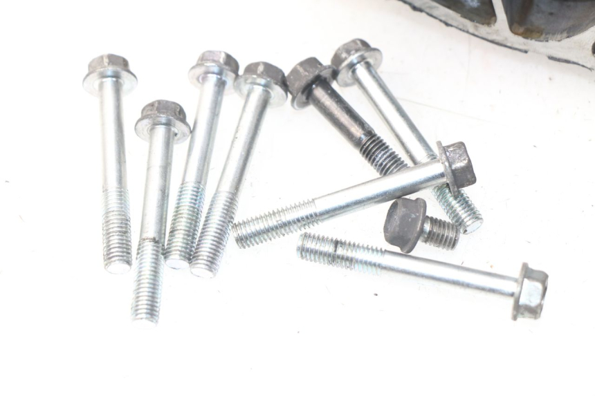 photo de TRANSMISSION ROUE  HONDA NSS EX FORZA 250 (2005 - 2013) - Gros plan technique