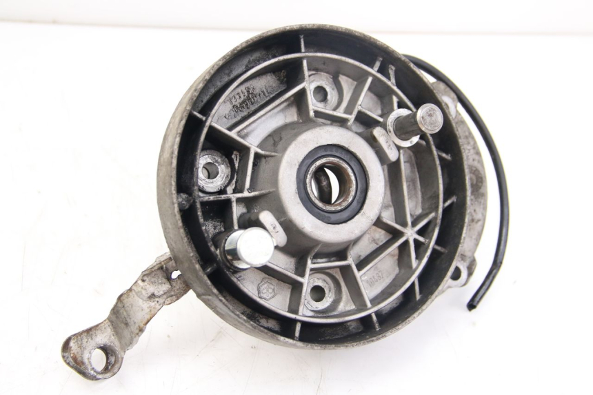 photo de TRANSMISSION ROUE APRILIA SCARABEO 4T 50 (2009 - 2017) - Points de fixation