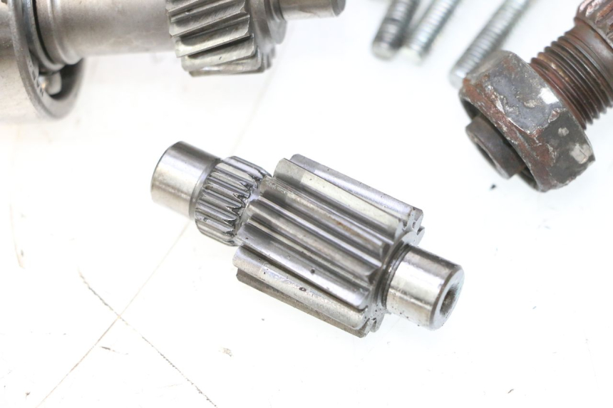 photo de TRANSMISSION ROUE  HONDA SCV LEAD 100 (2003 - 2007) - Angle alternatif