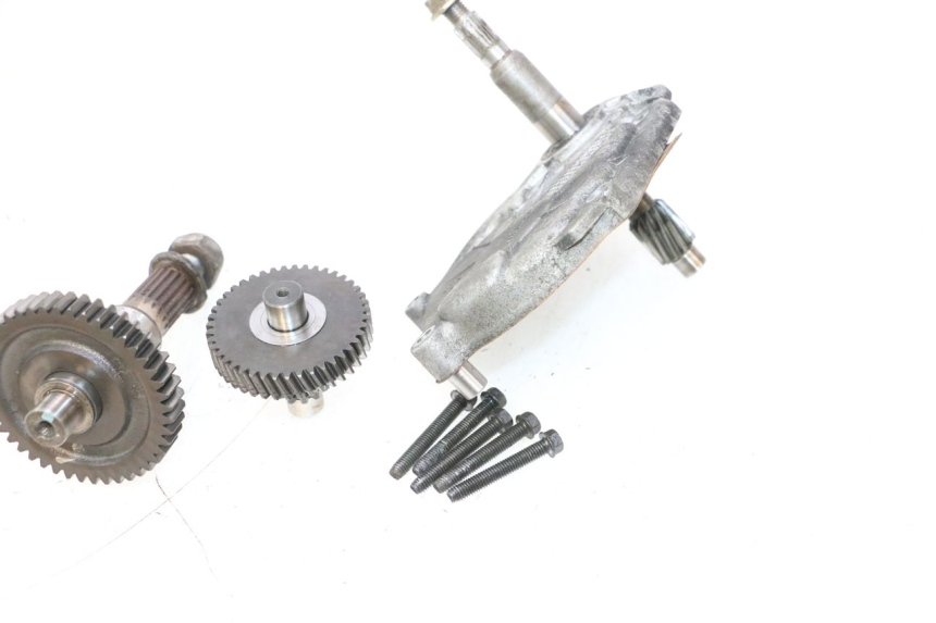 photo de TRANSMISSION ROUE PEUGEOT SPEEDFIGHT LC 50 (1996 - 2002) - Gros plan technique