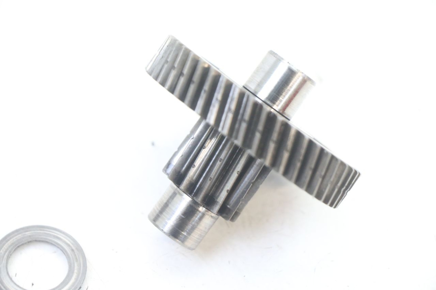 photo de TRANSMISSION ROUE  GILERA STALKER 50 (1997 - 2005) - Gros plan technique