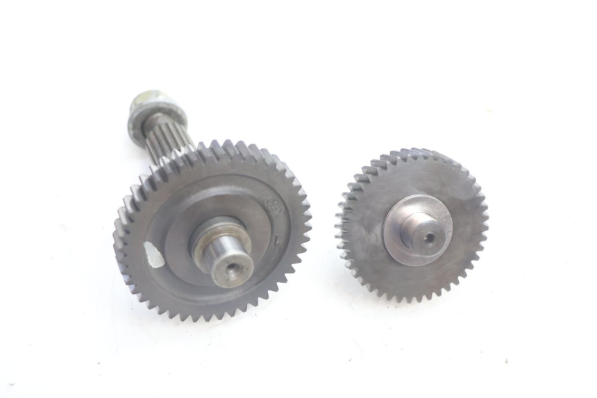 photo de TRANSMISSION ROUE  PEUGEOT TREKKER 50 (1995 - 2004) - Gros plan technique