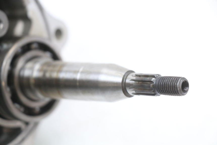 photo de TRANSMISSION ROUE  SUZUKI UH BURGMAN 125 (2002 - 2006) - Gros plan technique