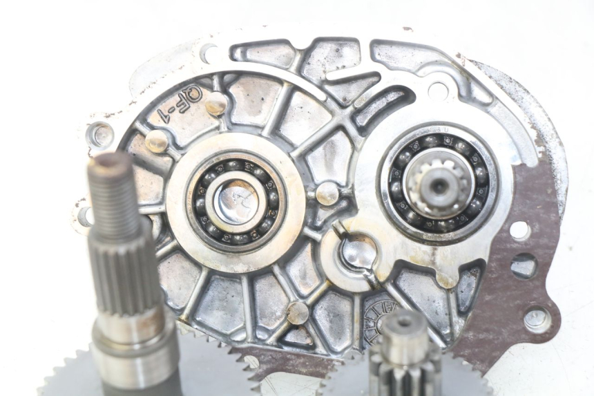 photo de TRANSMISSION ROUE  PEUGEOT VIVACITY NEW 2T 50 (2008 - 2017) - Gros plan technique
