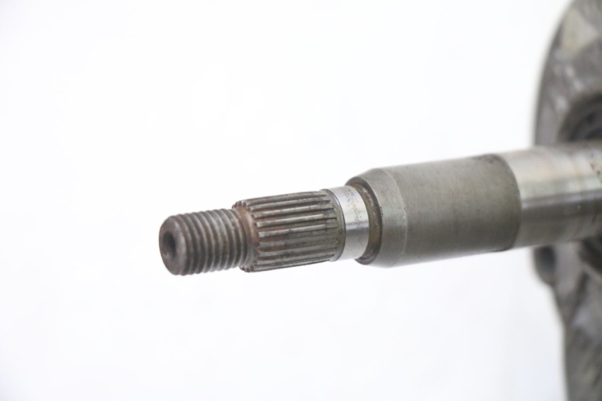 photo de TRANSMISSION ROUE  PEUGEOT VIVACITY 50 (2004 - 2009) - Gros plan technique