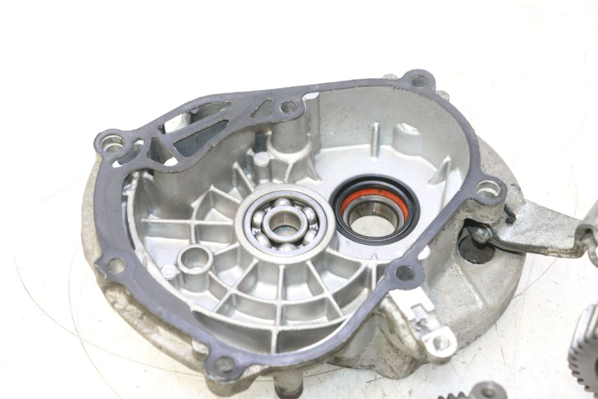 photo de TRANSMISSION ROUE  PIAGGIO X8 STREET 125 (2006 - 2007) - Gros plan technique