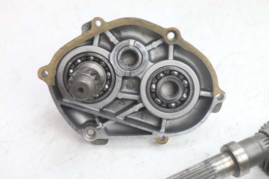 photo de TRANSMISSION ROUE YAMAHA YP MAJESTY 125 (1998 - 2001) - Gros plan technique