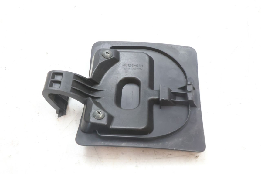 photo de TRAPPE ESSENCE SUZUKI BURGMAN 125 (2007 - 2014) - Autre angle de vue