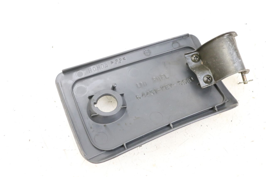 photo de TRAPPE ESSENCE HONDA FES PANTHEON 2T 125 (1998 - 2002) - Détail de la pièce