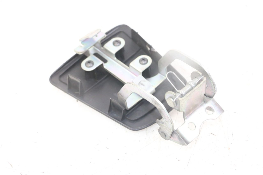 photo de TRAPPE ESSENCE HONDA FORZA ABS 300 (2013 - 2017) - Détail de la pièce