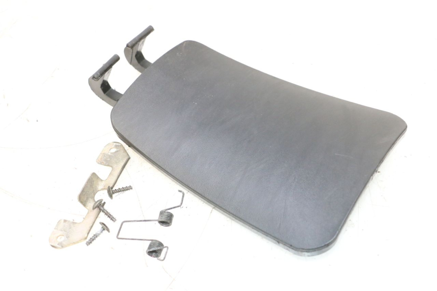 photo de TRAPPE ESSENCE PIAGGIO MP3 RL 250 (2006 - 2010) - Autre angle de vue