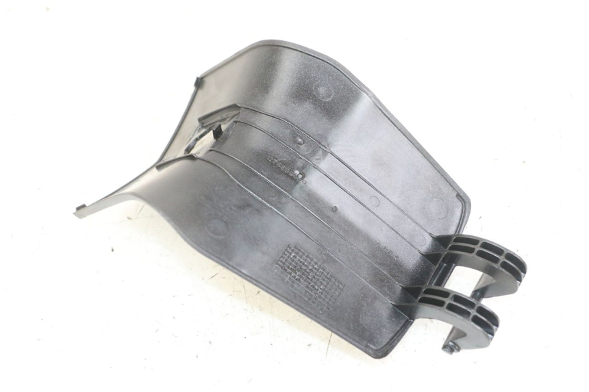 photo de TRAPPE ESSENCE PEUGEOT SATELIS 125 (2013 - 2018) - Zoom état d’usage