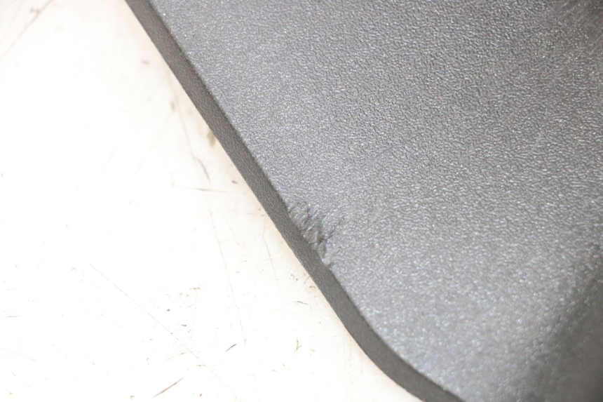 photo de TRAPPE ESSENCE PEUGEOT SATELIS 125 (2013 - 2018) - Autre angle de vue