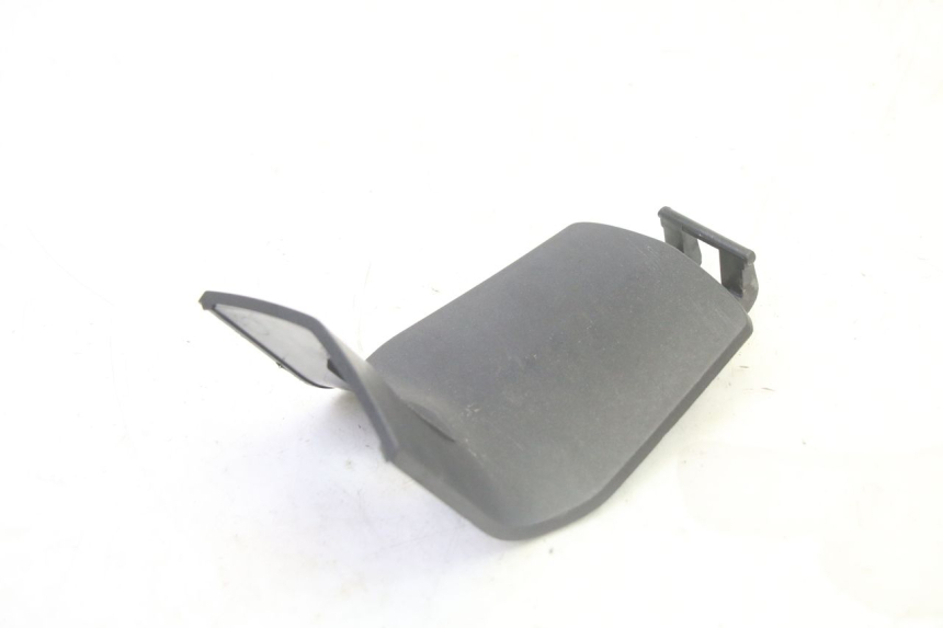 photo de TRAPPE ESSENCE PEUGEOT SATELIS 125 (2013 - 2018) - Autre angle de vue