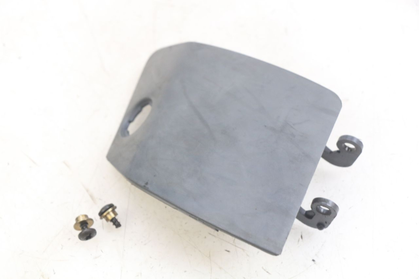 photo de TRAPPE ESSENCE PEUGEOT SV 125 (1991 - 1994) - Zoom état d’usage