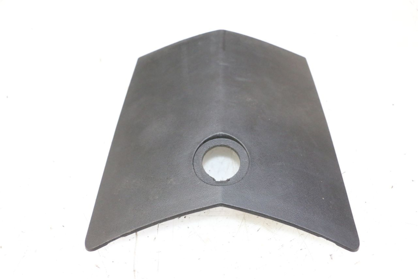 photo de TRAPPE ESSENCE PEUGEOT VIVACITY NEW 4T 50 (2008 - 2017) - Autre angle de vue