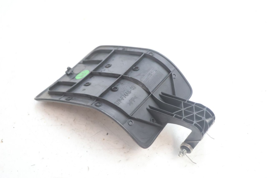 photo de TRAPPE ESSENCE YAMAHA X-MAX XMAX 125 (2010 - 2013) - Gros plan technique
