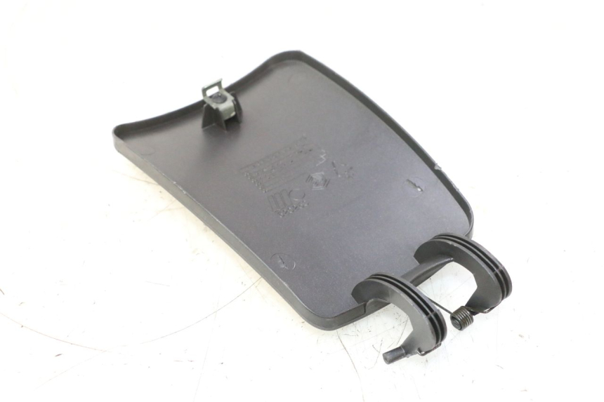 photo de TRAPPE ESSENCE PIAGGIO X8 STREET 125 (2006 - 2007) - Autre angle de vue