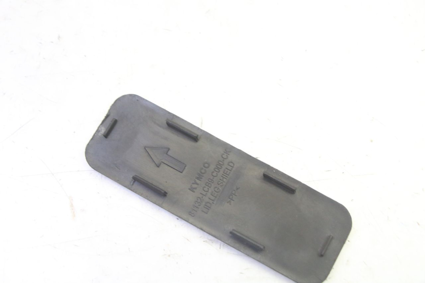 photo de TRAPPE DE VISITE KYMCO AGILITY NAKED RENOUVO 2T 50 (2011 - 2018) - Zoom état d’usage