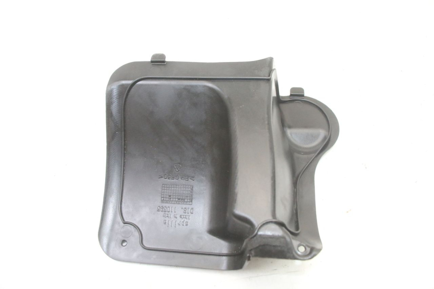 photo de TRAPPE DE VISITE APRILIA ATLANTIC 125 (2003 - 2009) - Gros plan technique