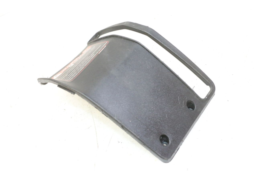 photo de TRAPPE DE VISITE AVANT QUADRO 4 4D 350 (2015 - 2018) - Zoom état d’usage