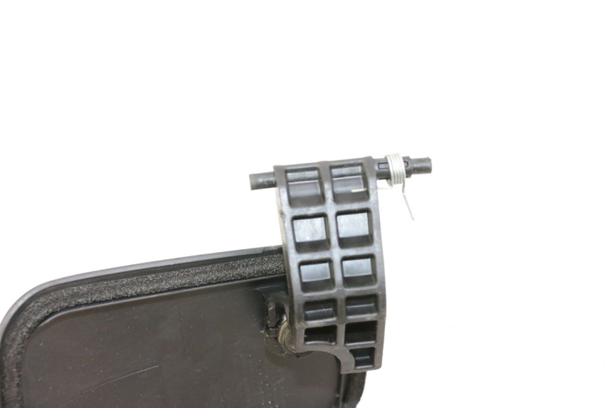 photo de TRAPPE DE VISITE AVANT SUZUKI BURGMAN 125 (2007 - 2014) - Détail de la pièce