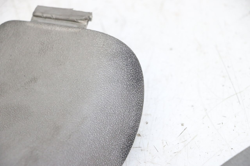 photo de TRAPPE DE VISITE AVANT PEUGEOT ELYSTAR 50 (2002 - 2014) - Gros plan technique