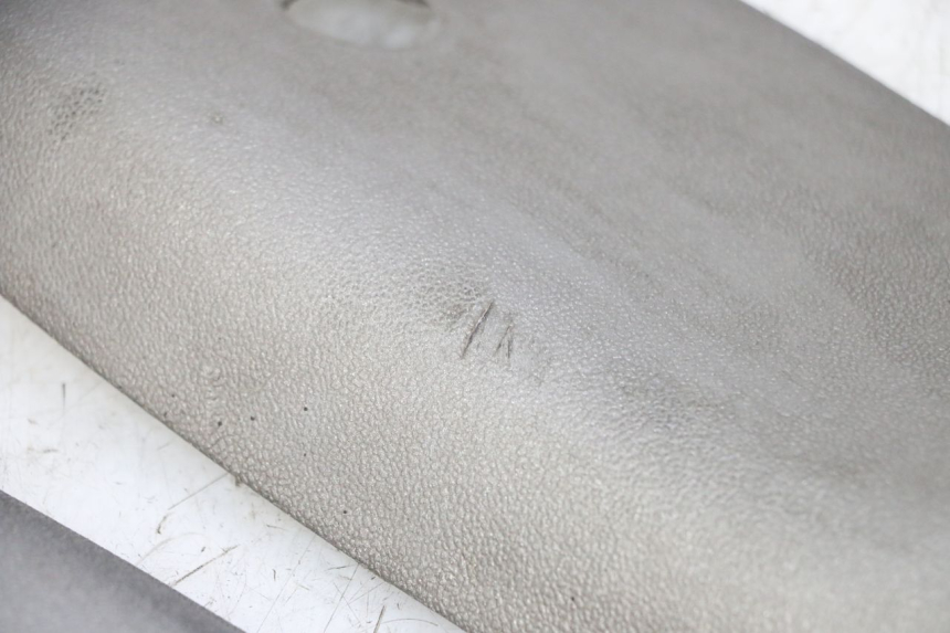 photo de TRAPPE DE VISITE AVANT PEUGEOT ELYSTAR 50 (2002 - 2014) - Points de fixation