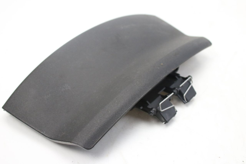 photo de TRAPPE DE VISITE AVANT PIAGGIO MP3 500 (2014 - 2017) - Zoom état d’usage
