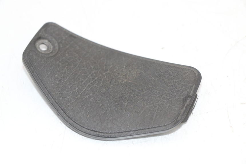 photo de TRAPPE DE VISITE AVANT PIAGGIO MP3 125 (2006 - 2014) - Zoom état d’usage