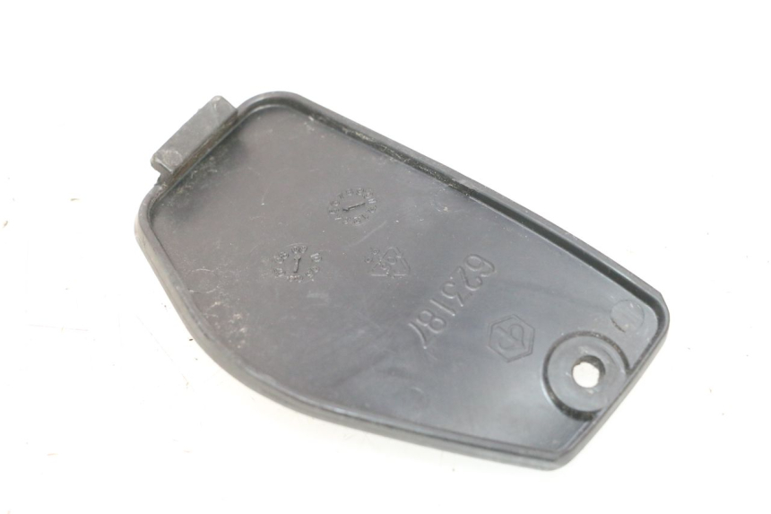photo de TRAPPE DE VISITE AVANT PIAGGIO MP3 RL 250 (2006 - 2010) - Détail de la pièce