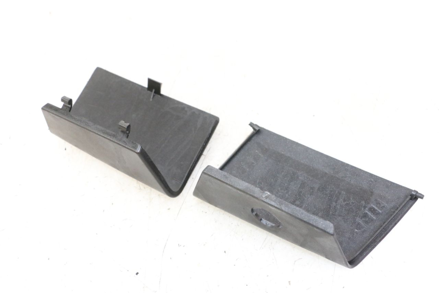 photo de TRAPPE DE VISITE AVANT PEUGEOT SATELIS COMPRESSOR K15 125 (2006 - 2009) - Zoom état d’usage