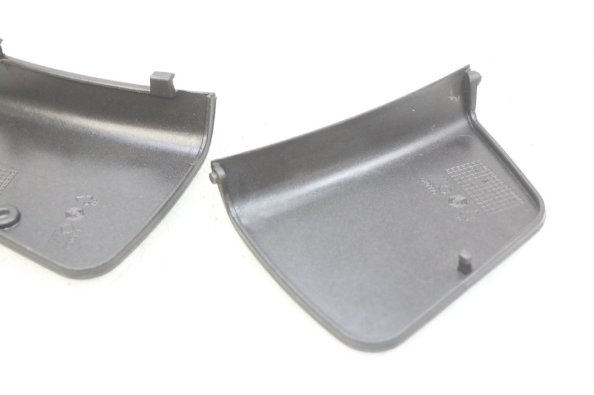 photo de TRAPPE DE VISITE AVANT PIAGGIO X8 125 (2004 - 2007) - Détail de la pièce