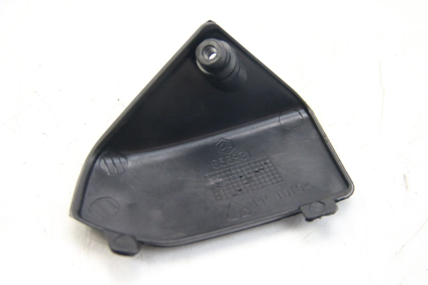 photo de TRAPPE DE VISITE PIAGGIO BEVERLY 125 (2010 - 2015) - Détail de la pièce